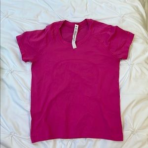 Lululemon swiftly tech short sleeve race length- pink!